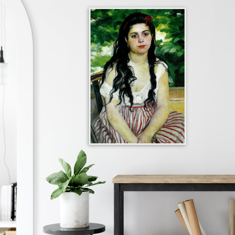 En été, La Bohémienne de Pierre-Auguste Renoir, œuvre impressionniste reproduite en poster d’art avec cadre blanc, pour décoration murale.