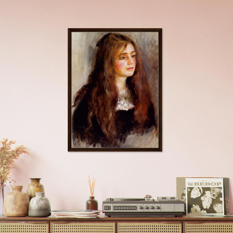 Julie Manet de Pierre-Auguste Renoir, oeuvre impressionniste reproduite sur toile avec cadre en bois fonce, pour decoration murale.