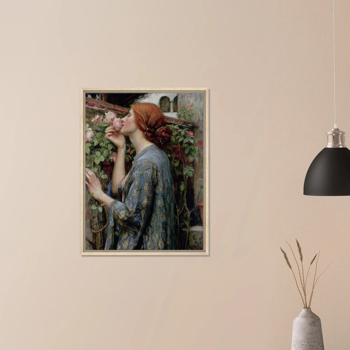 L’Ame de la Rose de John William Waterhouse, oeuvre preraphaelite reproduite sur toile avec cadre en bois clair, pour decoration murale.
